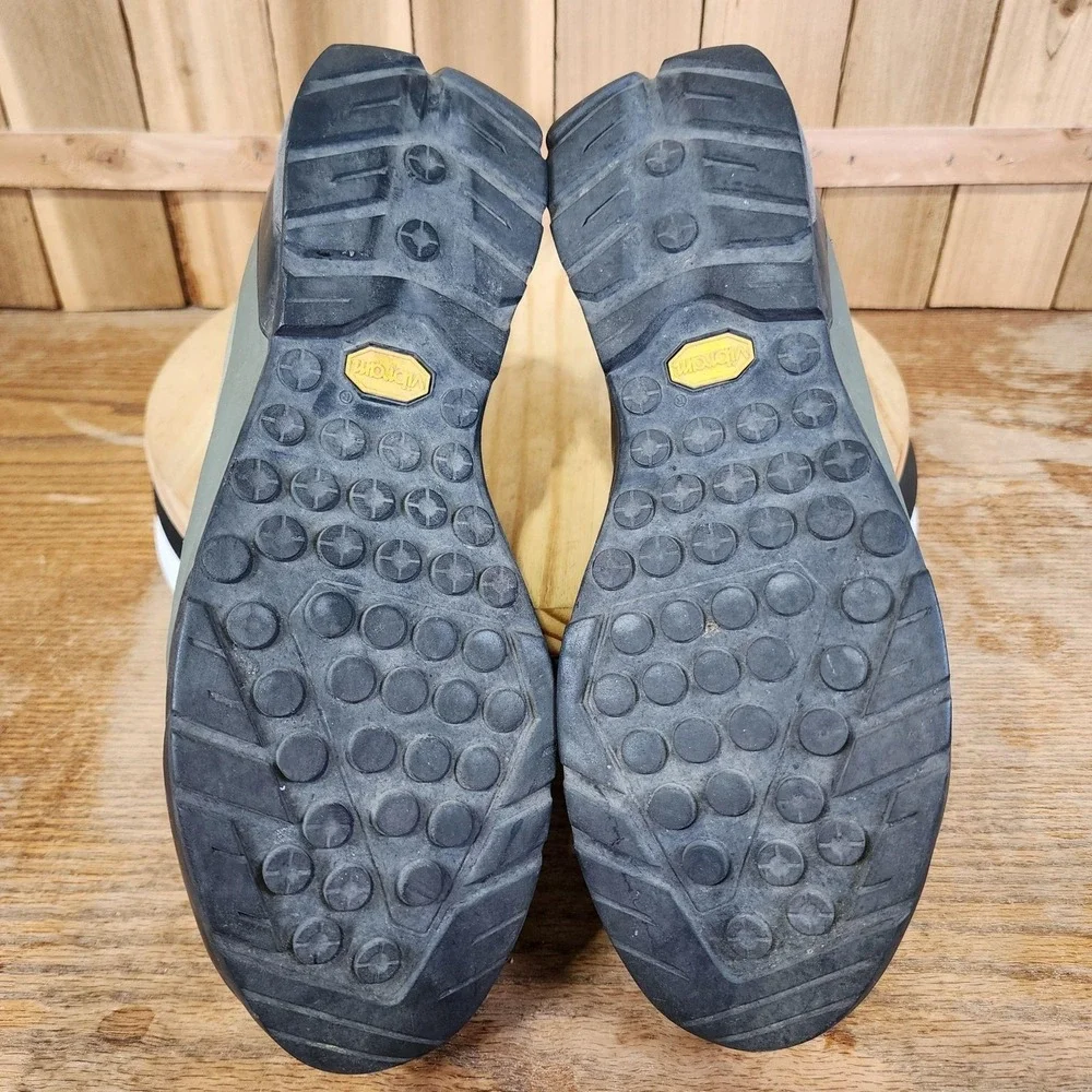 Arc'teryx Acrux FL Approach Shoes Mens 12 Green Trail Hiking Vibram Outdoor